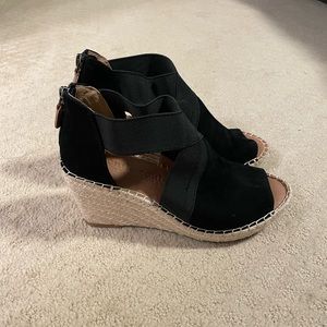Gentle Souls by Kenneth Cole Charli Suede Cross Elastic Espadrille Wedge - 5M